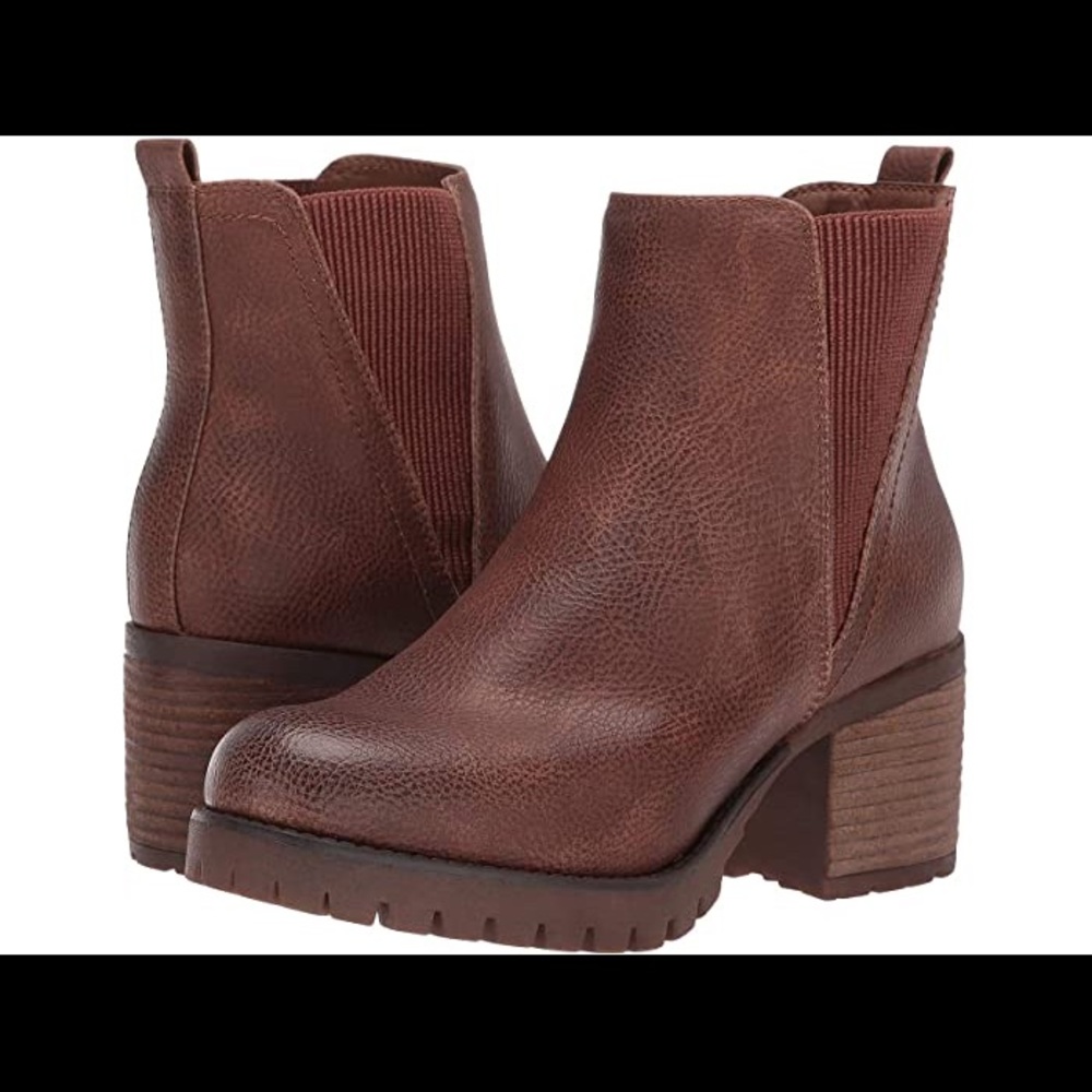 MIA Ribbed Block Heel Boots